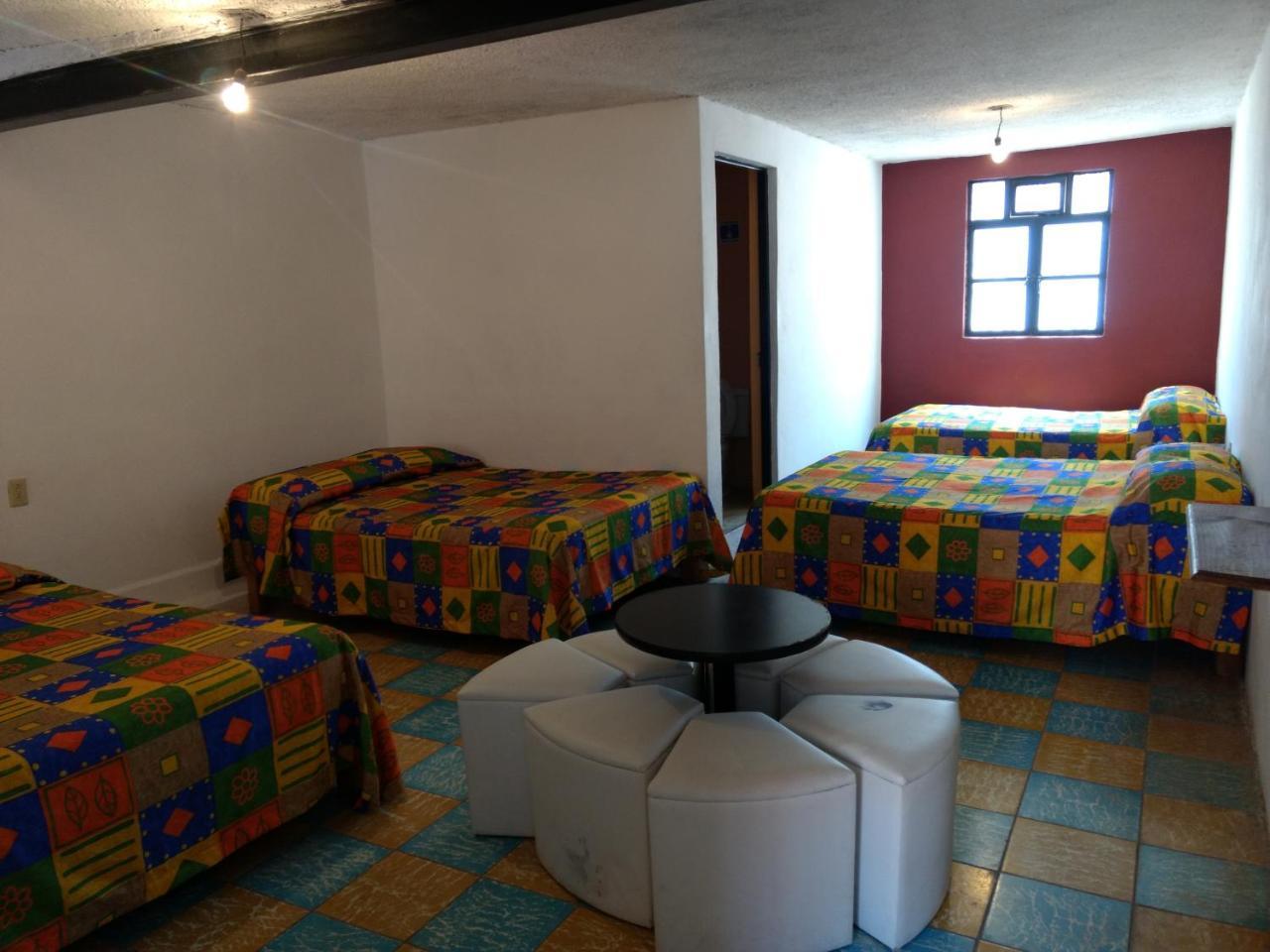 Hotel Hacienda Morales. غواناخواتو الغرفة الصورة